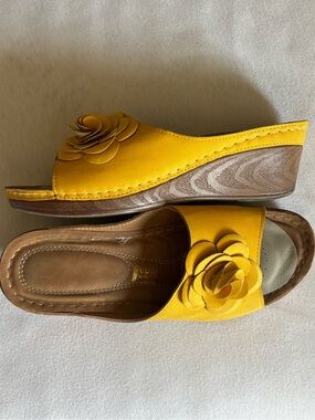 GC Shoes Tokyo floral wedge sandals Yellow Floral Slide Wedge Sandals